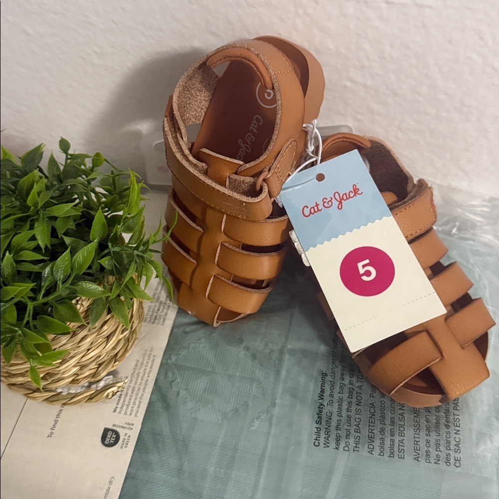 Cat & Jack Tan Kids Sandals - Picture 2 of 3